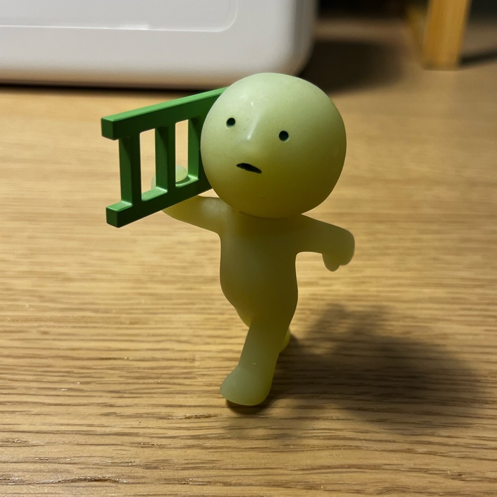 Smiski Moving Series Smiski Carrying Ladder Glow in the Dark Figurine